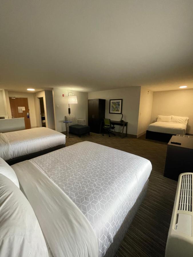 Holiday Inn Express Hotel & Suites Las Vegas By Ihg Dış mekan fotoğraf