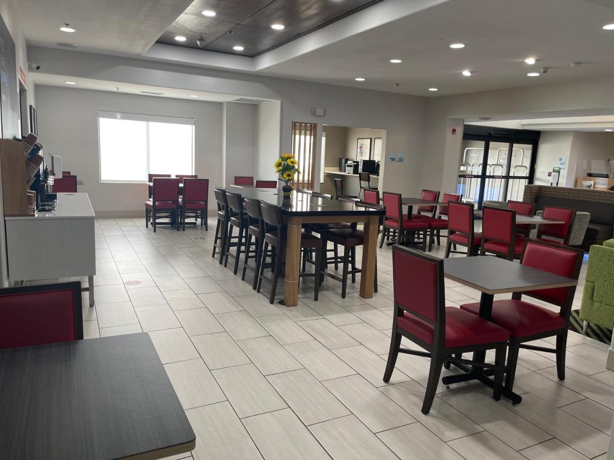 Holiday Inn Express Hotel & Suites Las Vegas By Ihg Dış mekan fotoğraf