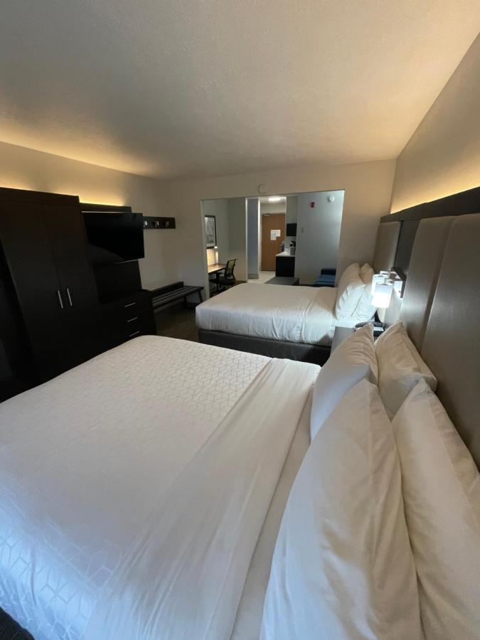 Holiday Inn Express Hotel & Suites Las Vegas By Ihg Dış mekan fotoğraf
