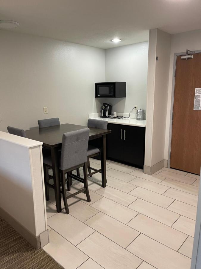 Holiday Inn Express Hotel & Suites Las Vegas By Ihg Dış mekan fotoğraf