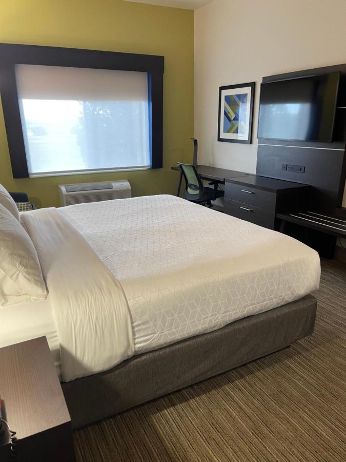 Holiday Inn Express Hotel & Suites Las Vegas By Ihg Dış mekan fotoğraf