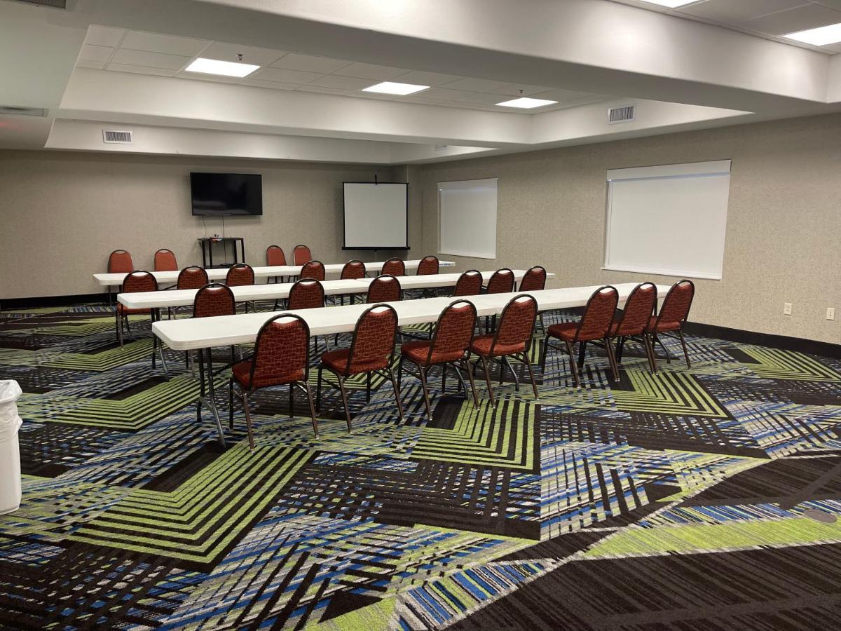 Holiday Inn Express Hotel & Suites Las Vegas By Ihg Dış mekan fotoğraf
